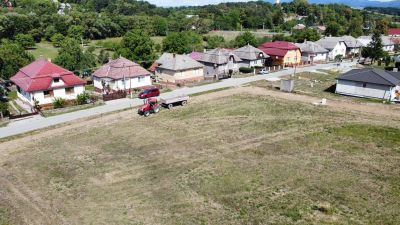 Na predaj stavebný pozemok 686 m2 v obci Svinica - 9